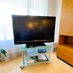 Adler 81 * 洛伊克巴德